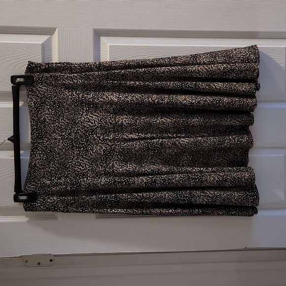 BUY 1, GET 1: 2 Skirts - Picture 2 of 6